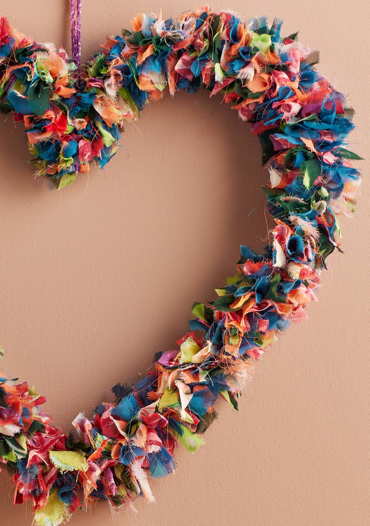 Recycled Sari Wreath Large Multicolour Heart